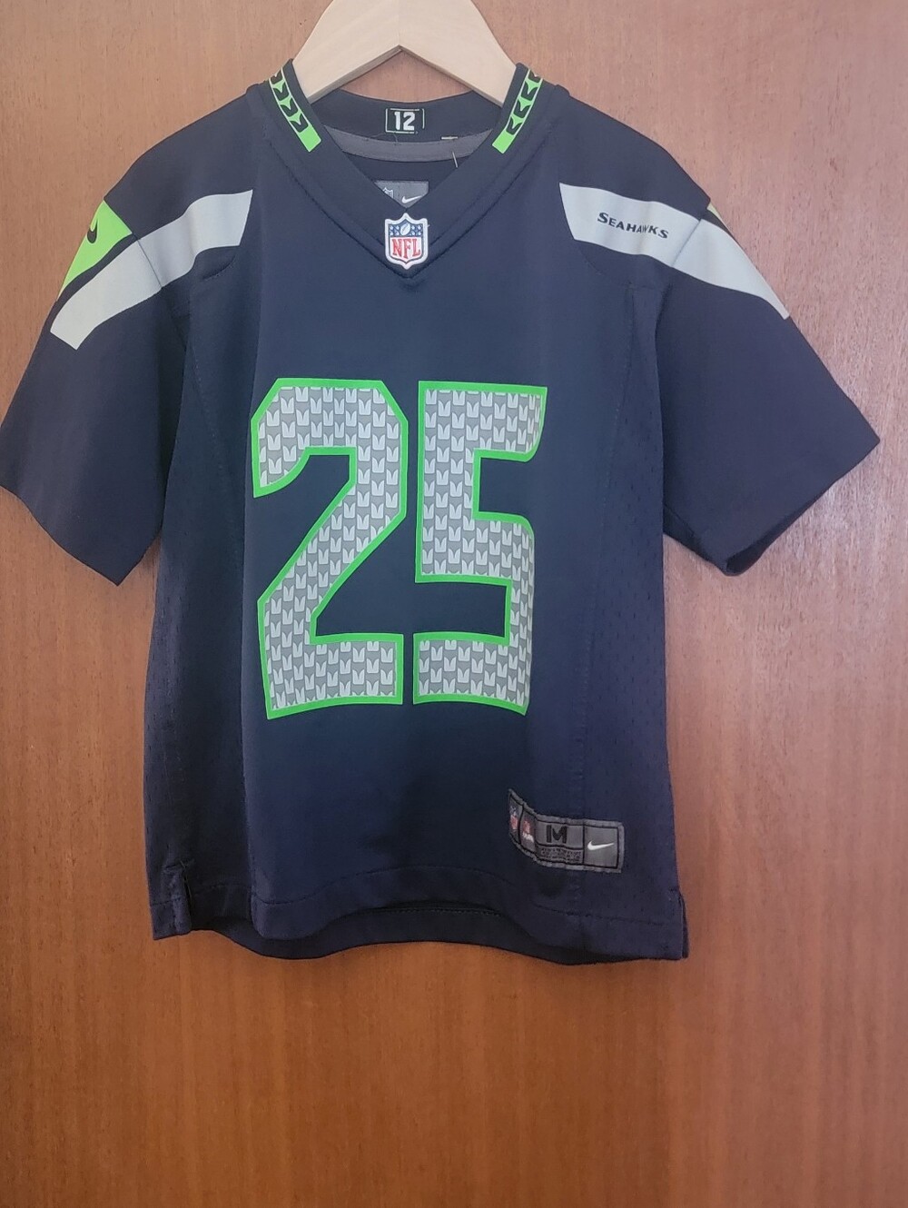 Nike Richard Sherman #25 Jersey Size M Seattle Seahawks Boys NFL Jersey